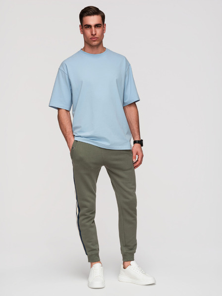 Ombre Clothing Pantaloni de trening pentru bărbați cu chenă și nervuri la cinci - oliv V2 P1519 Ombre Clothing