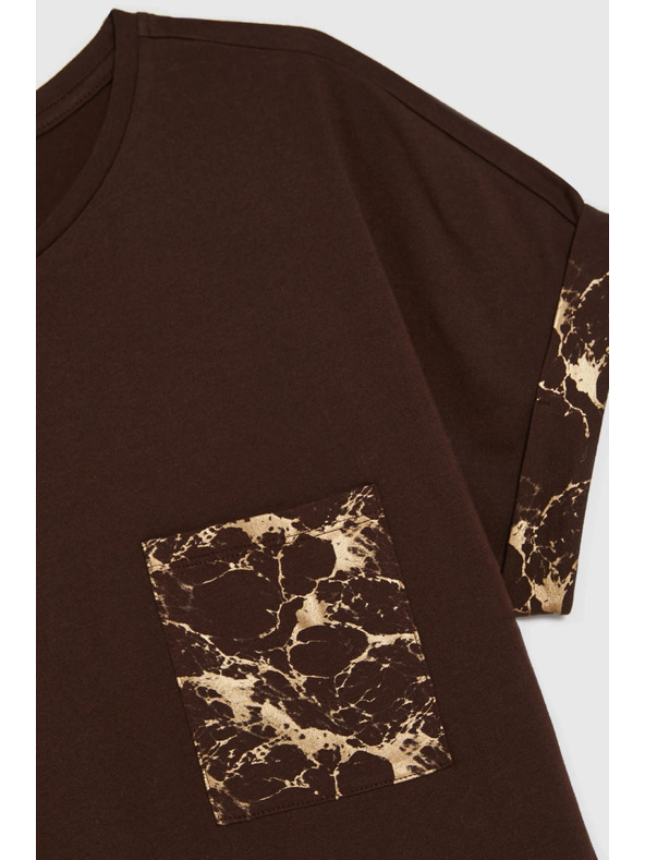 Moodo Tricou cu buzunar maro Moodo