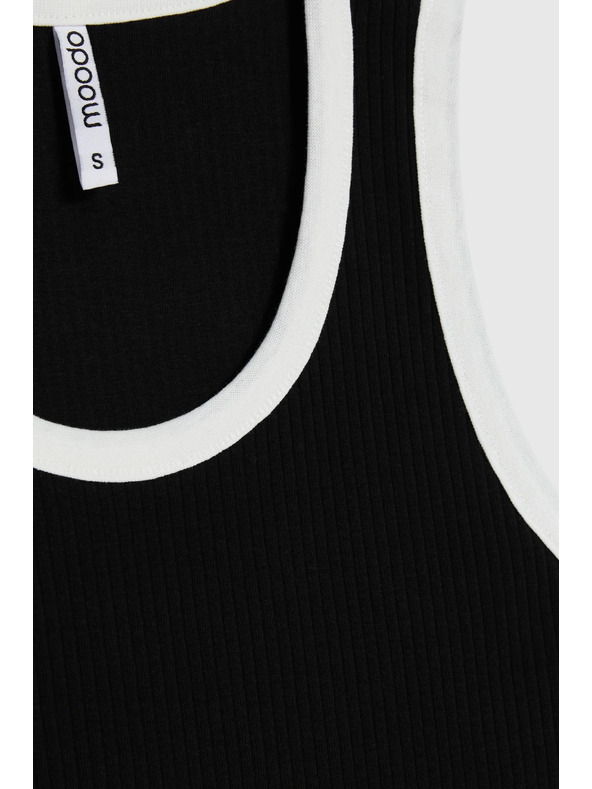 Moodo Tricou negru Moodo