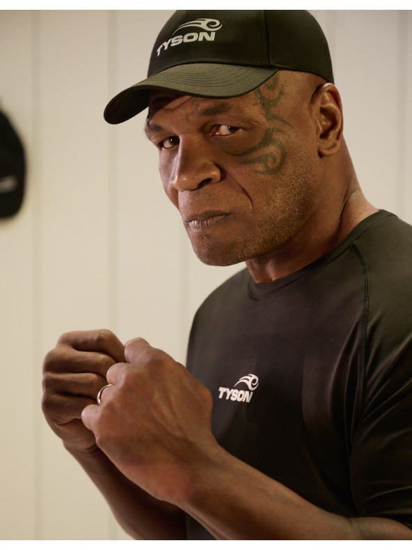 Celio Șapcă cu Cozoroc Mike Tyson