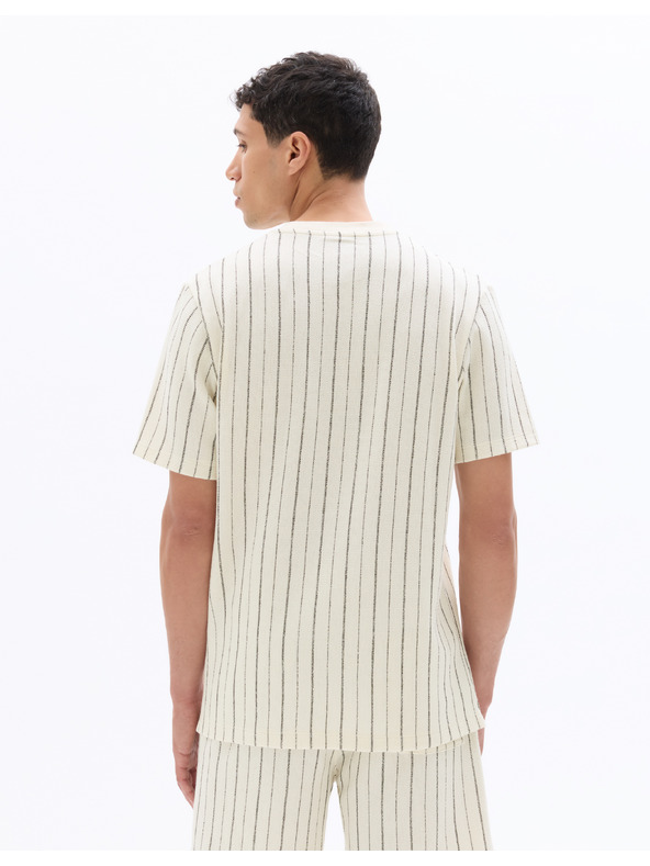 Celio Tricou Nestripeti